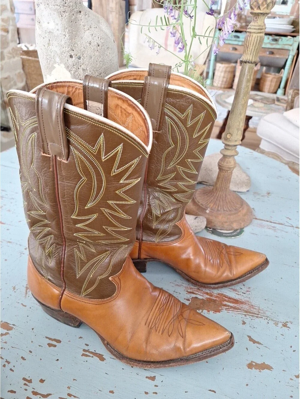 VTG WESTERN NOCONA Leather Cowboy Boots Mens 10.5 D. Rare, Formal, Pointed Toe.